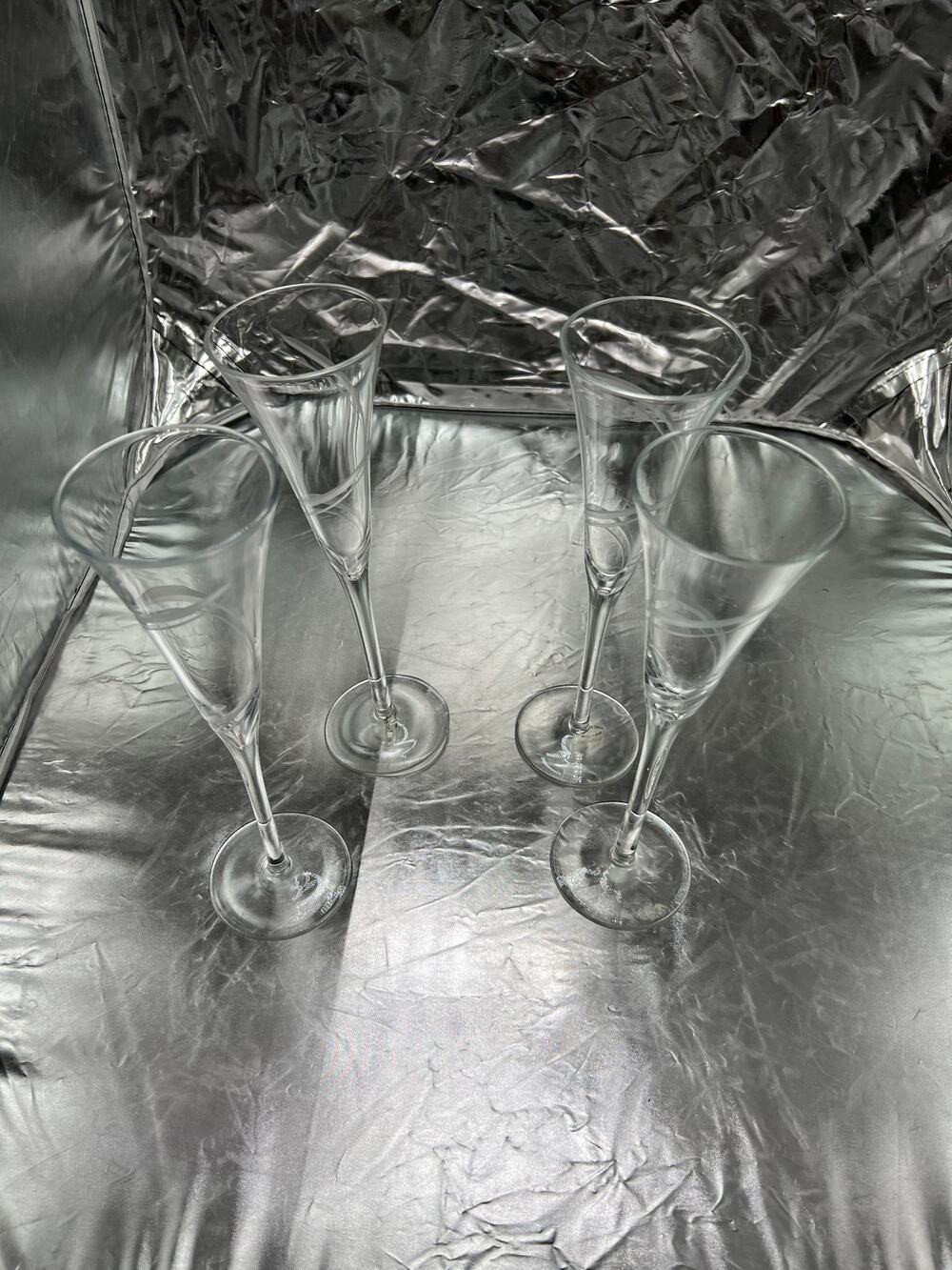Set of 4 decorative crystal glasses